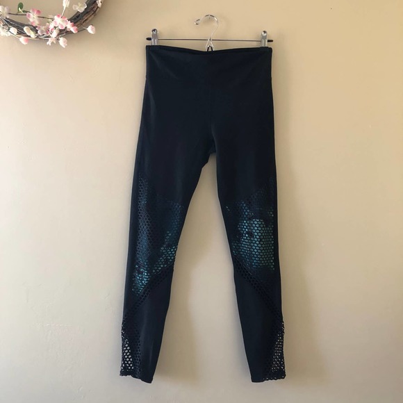 Fabletics Clover PowerHold Legging Black Size S - Picture 1 of 9